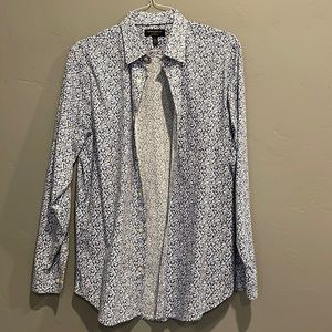 Like new non iron slim fit shirt